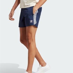 NWT Adidas sprinter Shorts, XXL